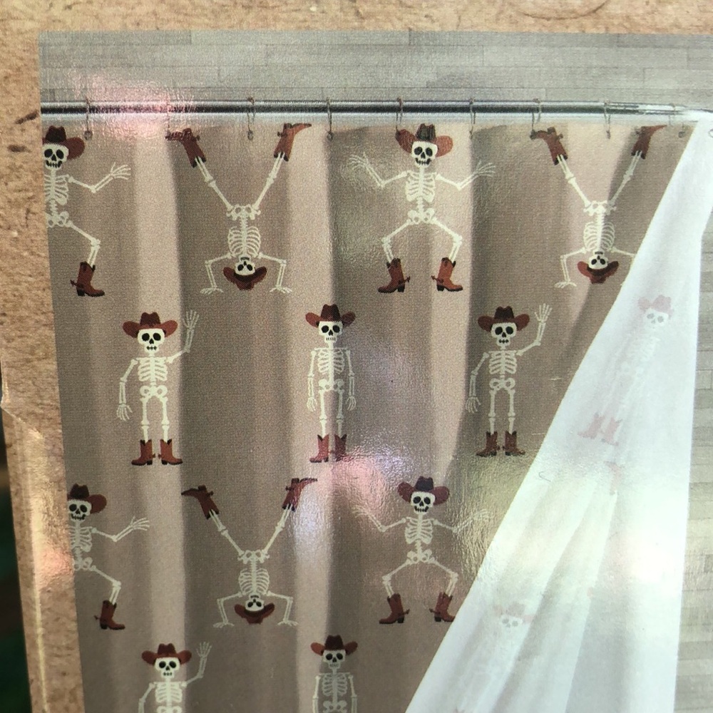NWT Wrangler ‘Bones & Boots Shower Curtain Set